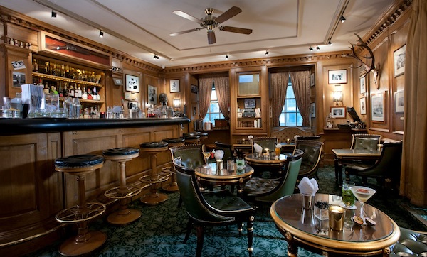 The Bar Hemingway in the Hotel Ritz: Place Vendôme.