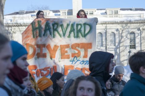 Students at Harvard University call for divestment in fossil fuels.