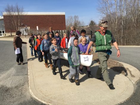 Alsop and Muddy Brook students beginning the hike to Muddy Brook.