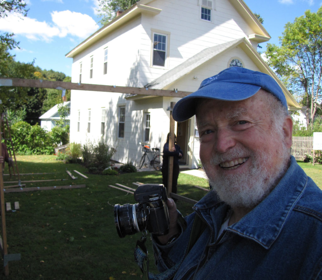 Donald Victor, 82, community photographer and “Mystery Man” The
