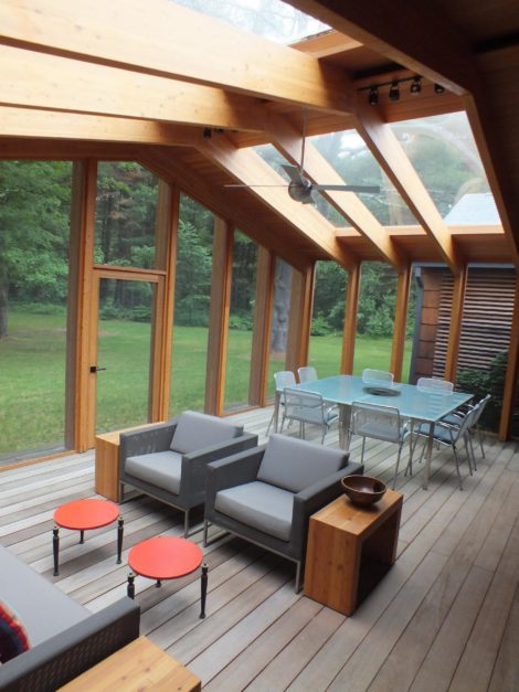 Interior view looking to back yard through high transparency insect screens. - Photo: Michael Alper