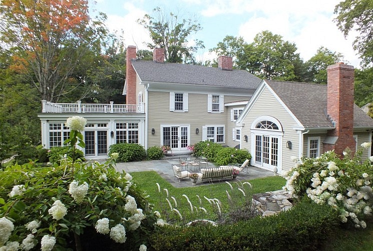 5 carriage houses on the market in New York City