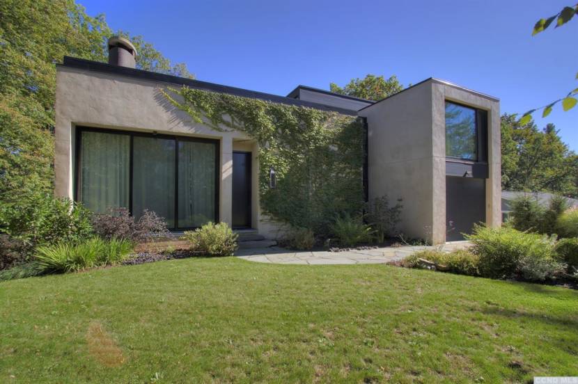 Over the Border: N.Y. State Properties